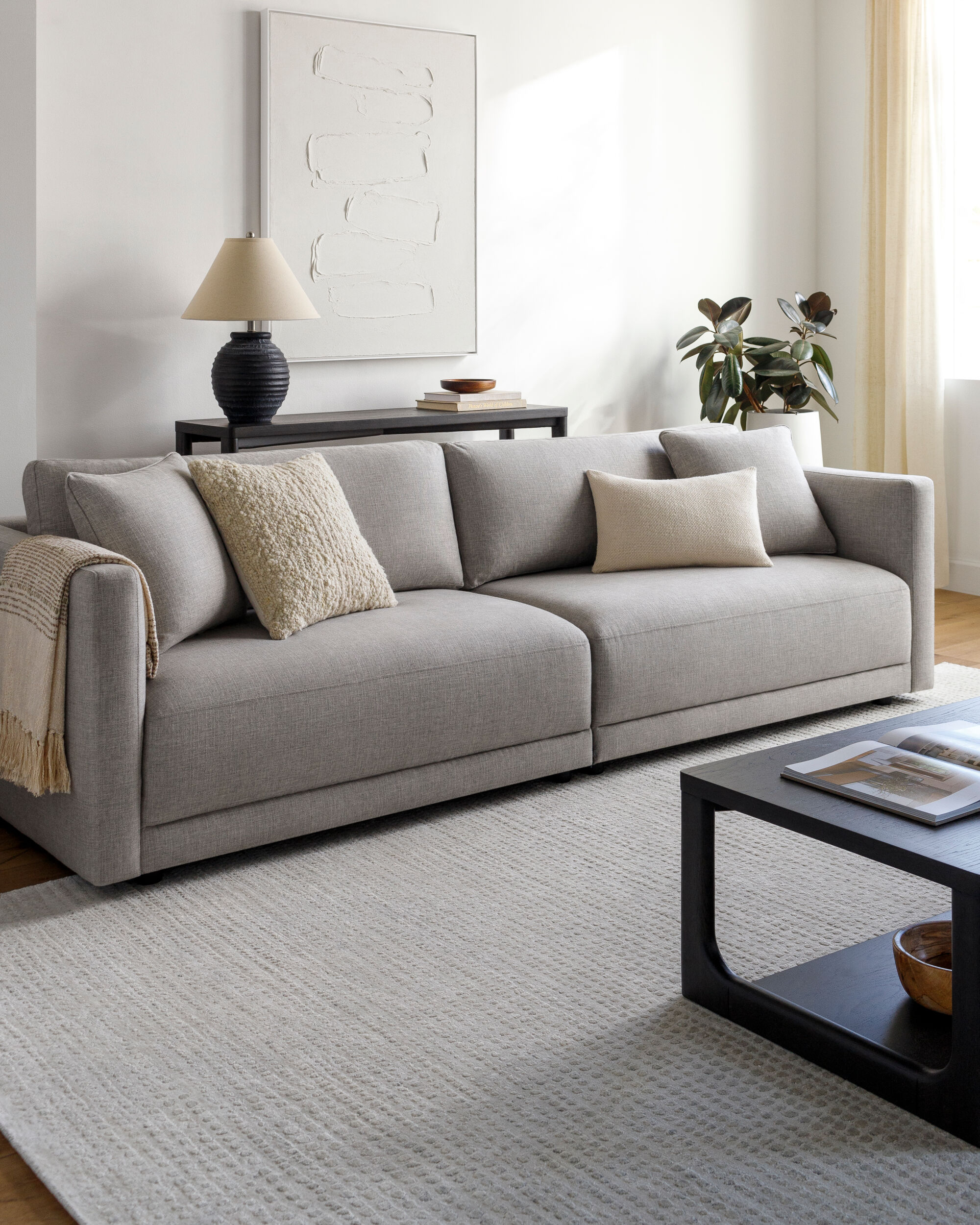 Contemporary chic sofa style 4