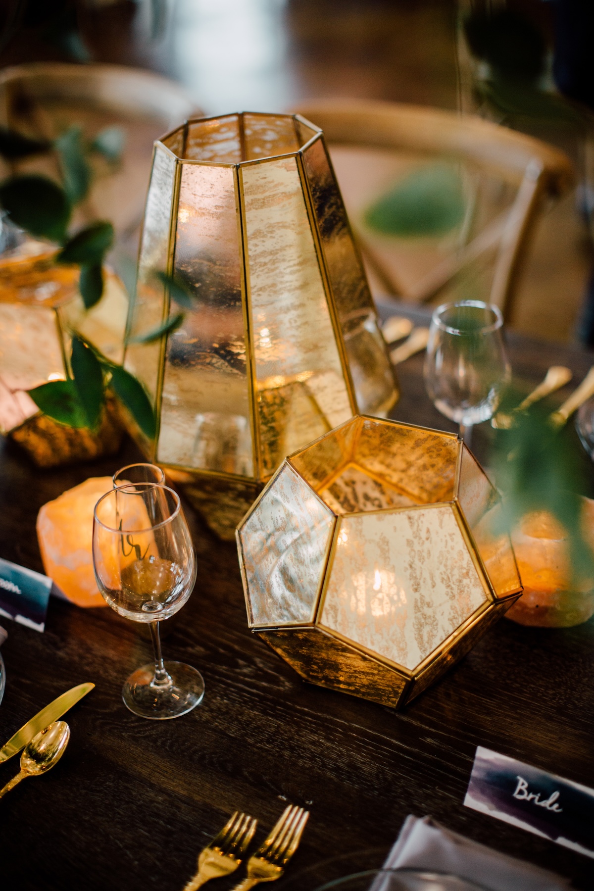 Gold decorative accent idea 1