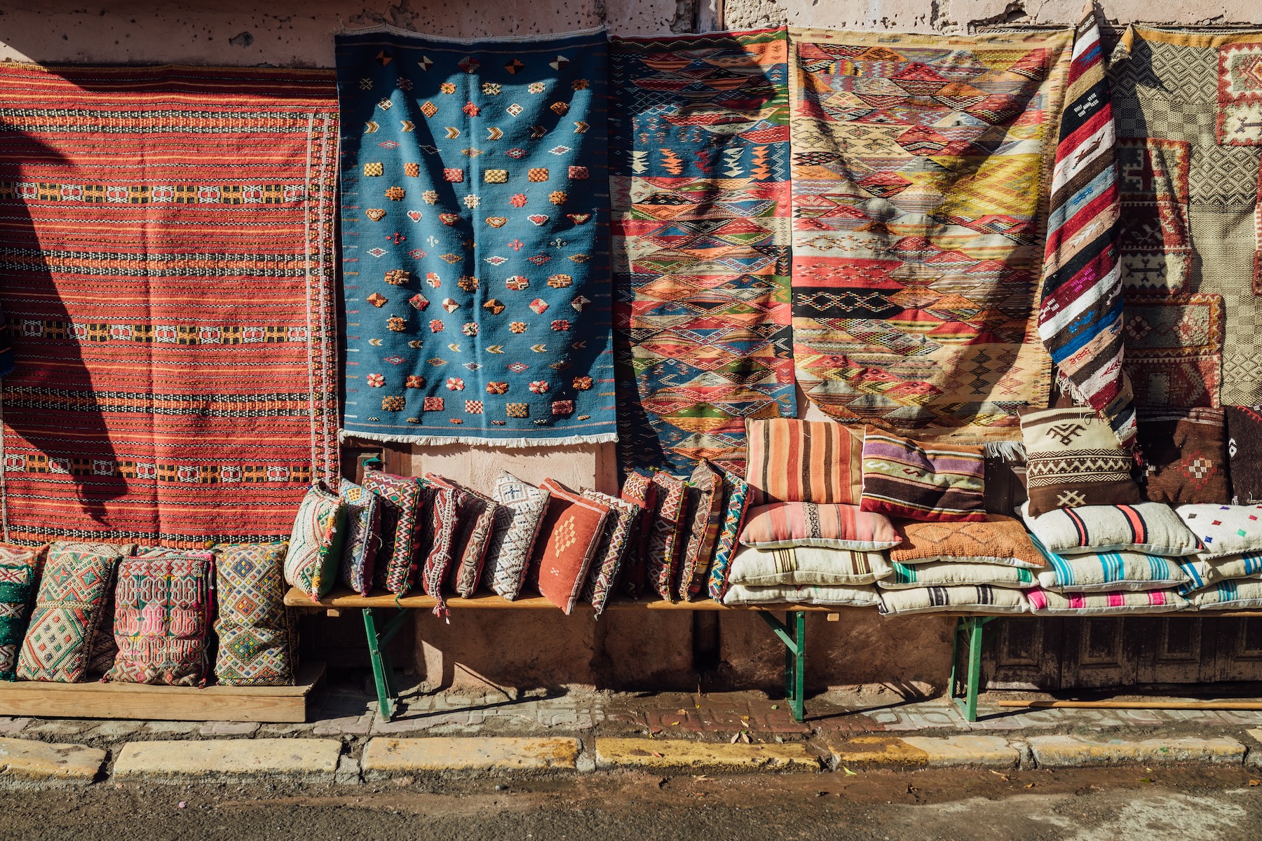 Hang a rug on the wall idea 6