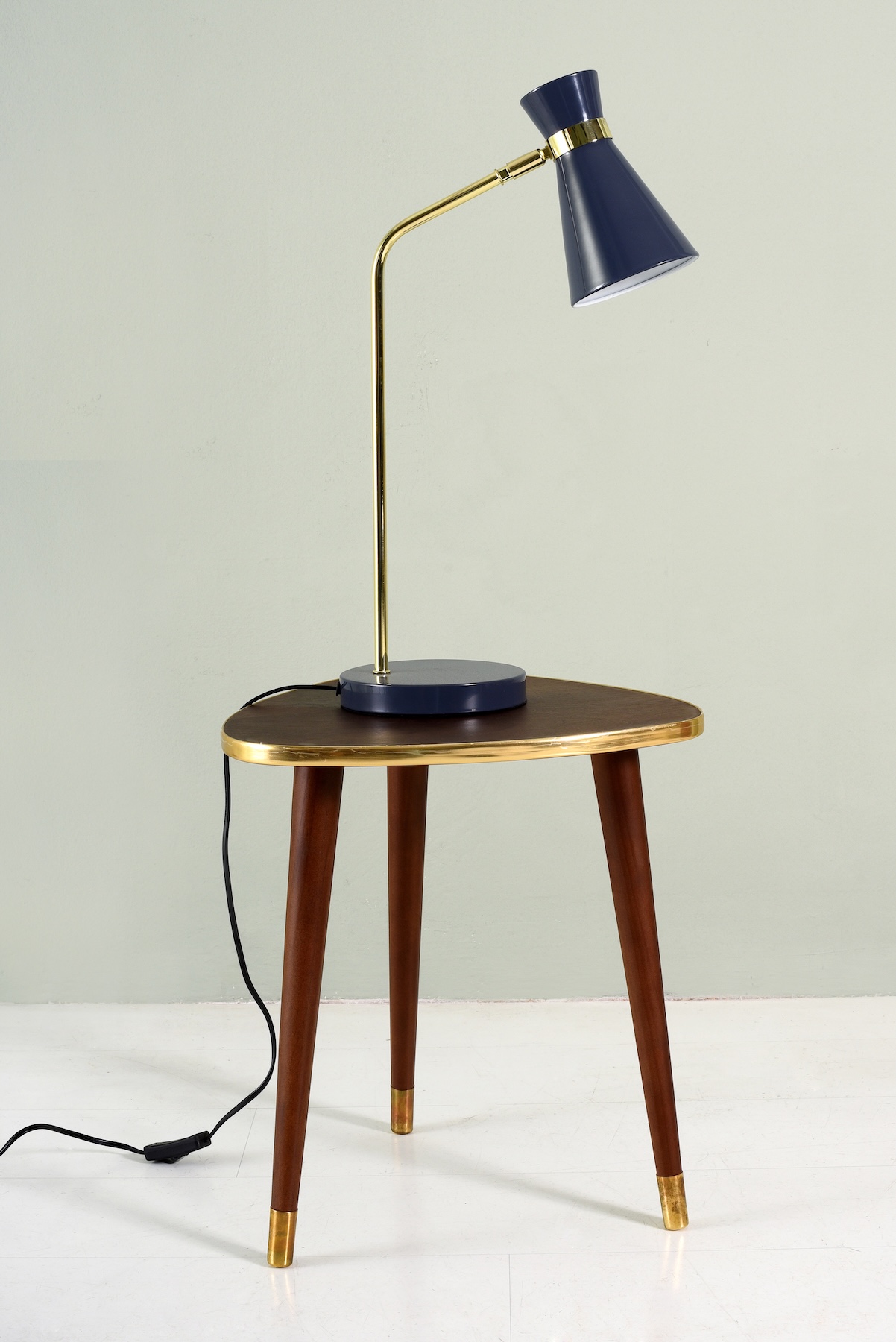 Gold lighting decor idea 6