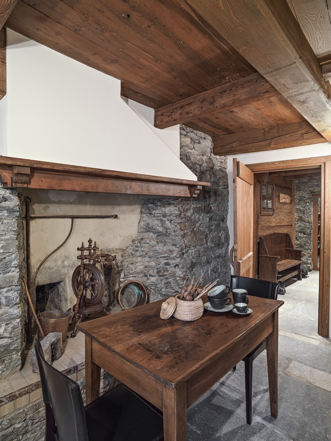 rustic lodge bedroom